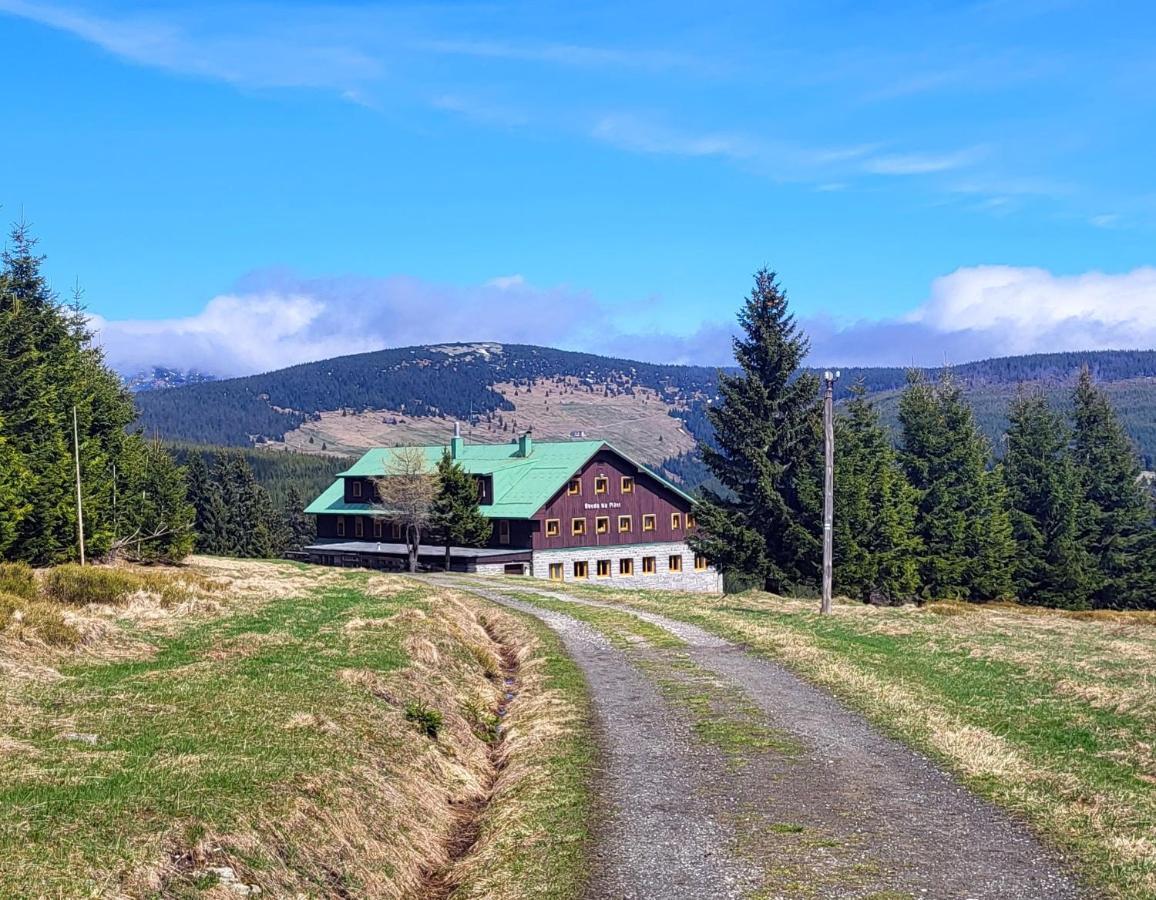 Bouda Na Plani - Horska Bouda Hostel Špindlerŭv Mlýn Luaran gambar